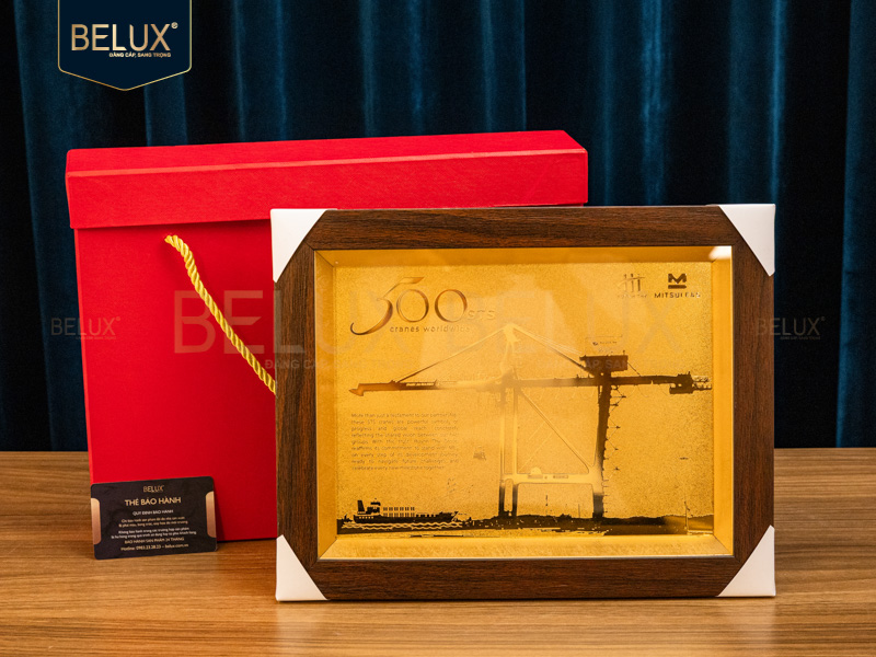 Tranh Bến Cảng Huỳnh Thy 32x25cm bằng đồng mạ vàng 24k thiết kế theo yêu cầu